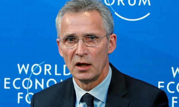 Столтенберг: НАТО съвсем скоро приема Македония!