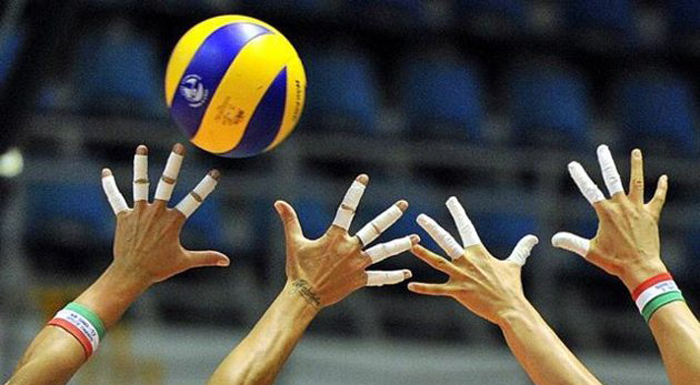 Спорт: Българските волейболести допуснаха загуба с 0:3 от Иран