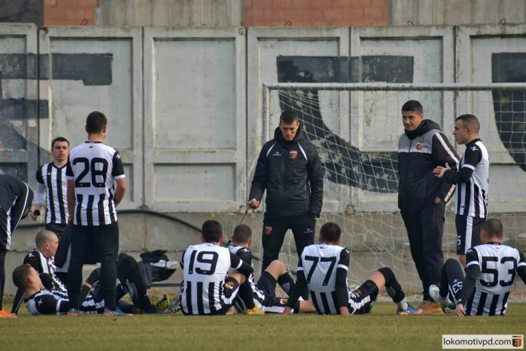 Локомотив U19 с шест контроли до началото на първенството, половината с мъжки отбори