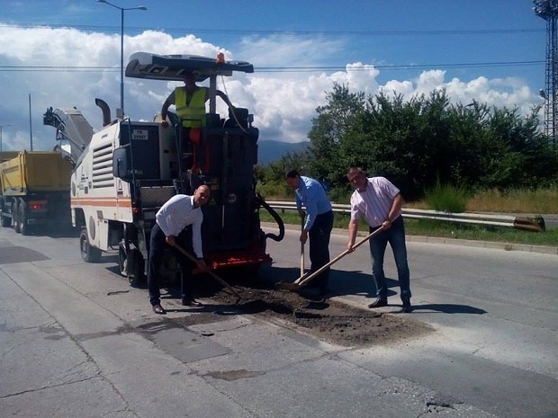 Общината дава курбан за Коматевско шосе
