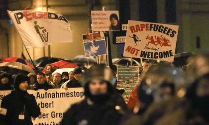 Германски кмет изпрати автобус с бежанци при Меркел