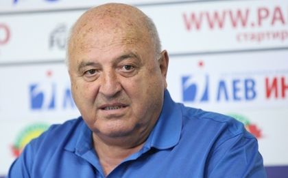 Венци Стефанов: Няма нов ЦСКА, дано излезем с чест