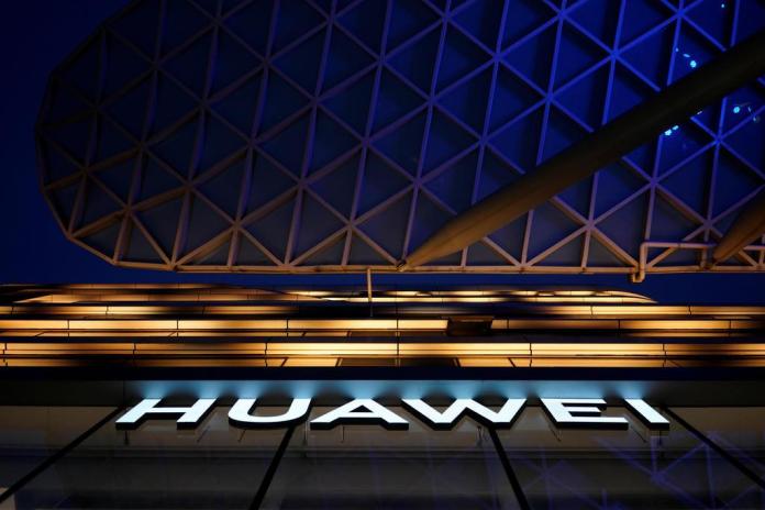 САЩ отложи санкциите срещу Huawei за срок от две години по отношение на телекомуникационното оборудване