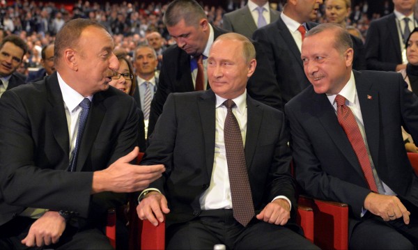 Ердоган, Путин, Алиев – една снимка за пример на... Запада