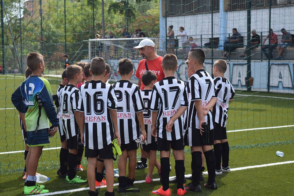 Отборите на Локомотив U11 с победа и загуба на старта на шампионата