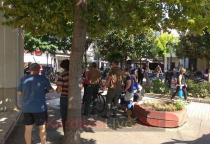Паника тресе Гърция след силното земетресение, усетено от Корфу до Катерини и Ламия, хората са по улиците (СНИМКИ)