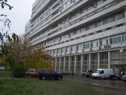 Прибраха на топло двама пловдивчани, обрали жена в Хирургиите