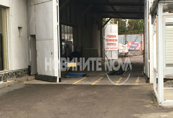 Първи СНИМКИ на взривения автосервиз в Студентски град