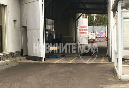 Първи СНИМКИ на взривения автосервиз в Студентски град