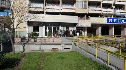 СНИМКИ: Опашки се извиха за новите карти
