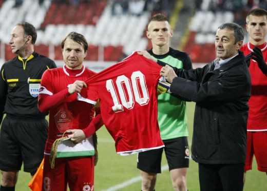 Плакет и фланелка за Борис Галчев (ВИДЕО)