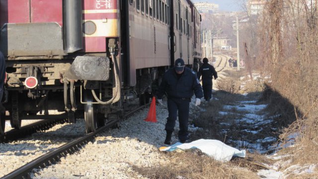 Влак прегази мъж при Белово