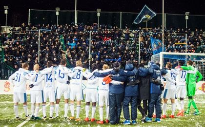Зимна идилия: Юргорден в снежна престрелка с феновете