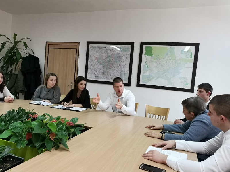 Стара Загора: Кметът Живко Тодоров изслуша предложения на младите хора в града