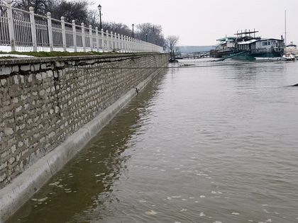 Борислав Борисов, Община Лом: 800 чувала с пясък са осигурени за издигане на временни диги при опасност от наводнение