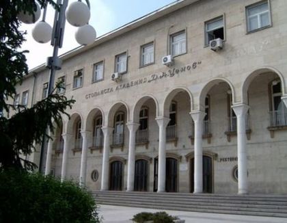 Стопанската академия в Свищов пак с двама ректори