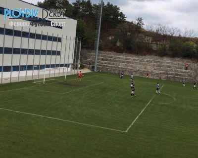 СНИМКИ: Локо като на майтап разгроми Черноморец с 2:5