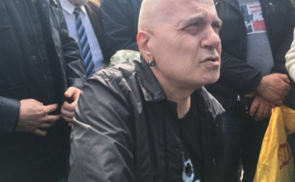 Слави хвърли голяма бомба от жълтите павета! (НА ЖИВО)