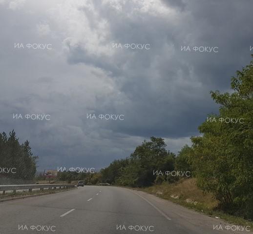 Варна: Движението по път III-2902 Панорама — Куманово при км 11 се осъществява с ограничение на скоростта до 30 км/ч поради неравности на асфалтовата настилка