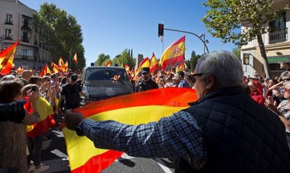 Испания замразява автономния статут на Каталуния