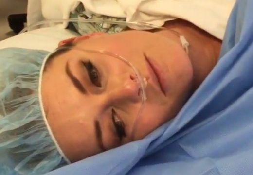 Кучета нахапаха Линдзи Вон (ВИДЕО)