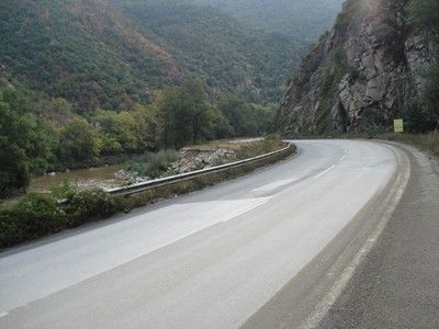 Тежка катастрофа е станала в района на Кресненското дефиле