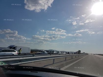 Шумен: Интензивно е движението по главния път София - Варна в района на 5-ти км край Шумен