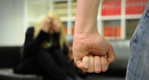 Озверял крадец преби жена, за да й вземе чантата