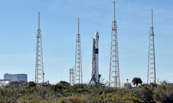 SpaceX изстреля американски военен сателит