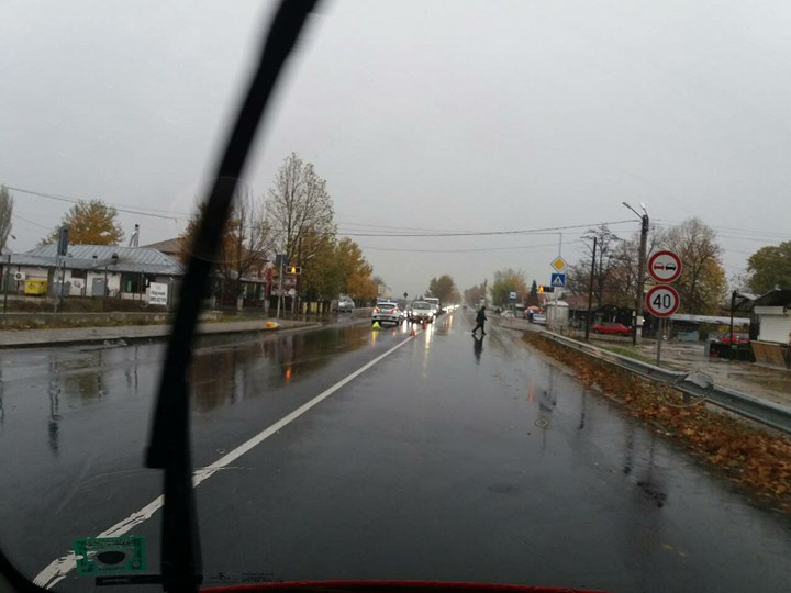 Дядо вкара 50-годшишна жена в болница, блъсна я на пешеходна пътека СНИМКИ