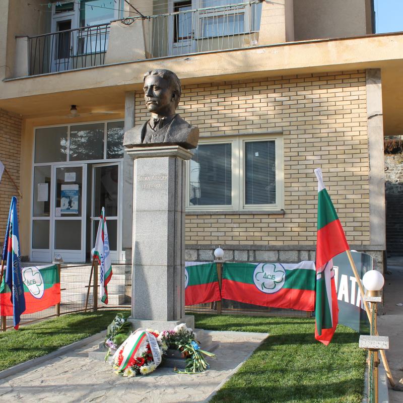 КИЦ-Босилеград: Почетоха паметта на убитите български офицери в Босилеград