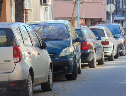 Паркираме от двете страни на еднопосочните улици