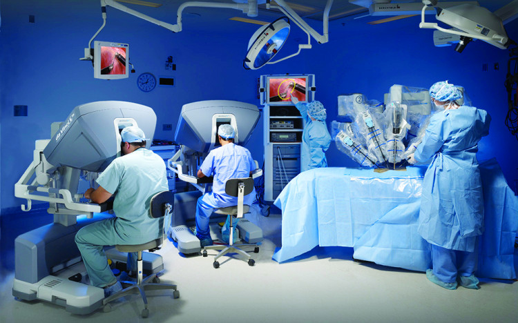 Д-р Янчо Делчев: Роботите са бъдещето в хирургията
