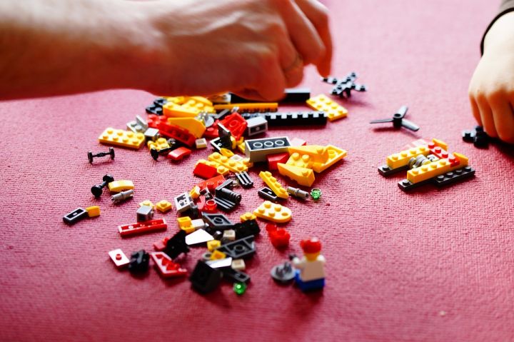 Лего роботи оживяват в ОУ „Васил Левски“