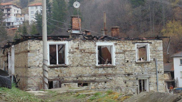 След 4 кошмарни пожара Момчиловци иска специализирана кола