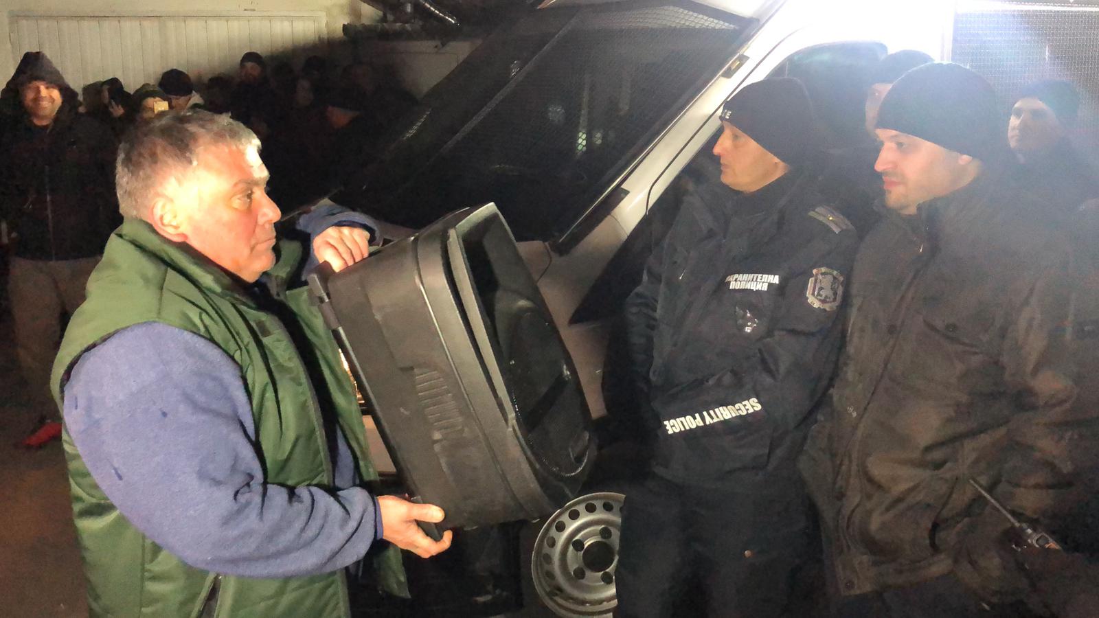 Мъж тръгна застрашително към полицай във Войводиново, но изуми с това, което направи