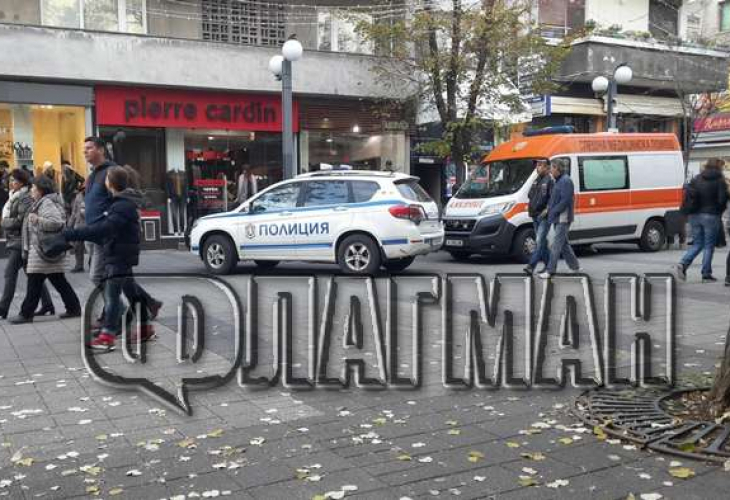 Хвърчи линейка и полиция в центъра на Бургас! (СНИМКА)