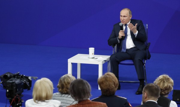 Руската армия е сред най-въоръжените, обяви Путин