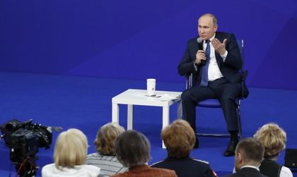 Руската армия е сред най-въоръжените, обяви Путин