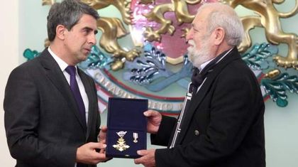 Напусна ни поетът дисидент Петър Манолов