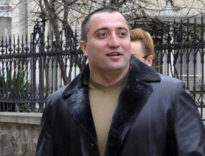 Освободиха обвинен за стрелбата по Митьо Очите срещу 5 хил. лв.