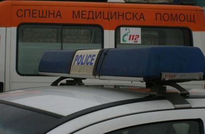 Автомобил връхлетя жена на тротоар пред училище в центъра на столицата