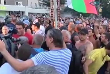 Видео показа какво направи Перата с оператора на btv