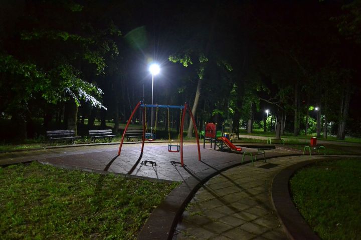 Общо 464 нови LED лампи осветяват Градски парк и квартал „Орел“