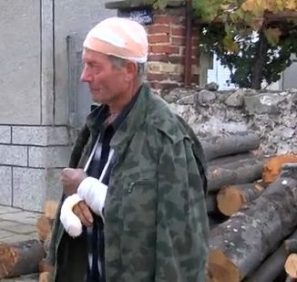 Роми пребиха бай Мишо и жена му от Шивачево, той: Не исках да стрелям по тях, за да не отида в затвора