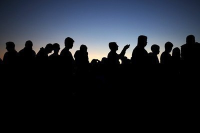 Заловиха 17 бежанци в Австрия, скрити в микробус