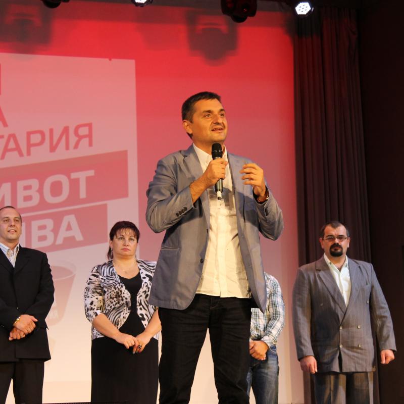 Кирил Добрев, БСП: Няма да позволим партията да се превръща в заложник на лични амбиции, защото не става въпрос за постове, а за 127 години жива история
