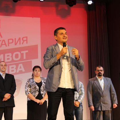 Кирил Добрев, БСП: Няма да позволим партията да се превръща в заложник на лични амбиции, защото не става въпрос за постове, а за 127 години жива история