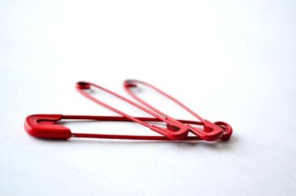 Необичайни употреби на безопасната игла в домакинството