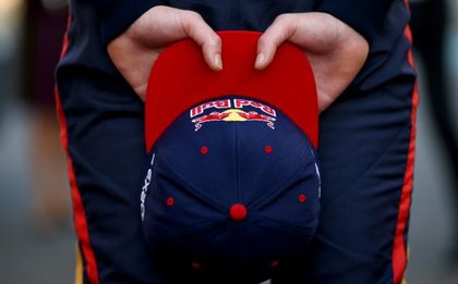 Торо Росо започва годината с двигателя на Ферари от края на миналата